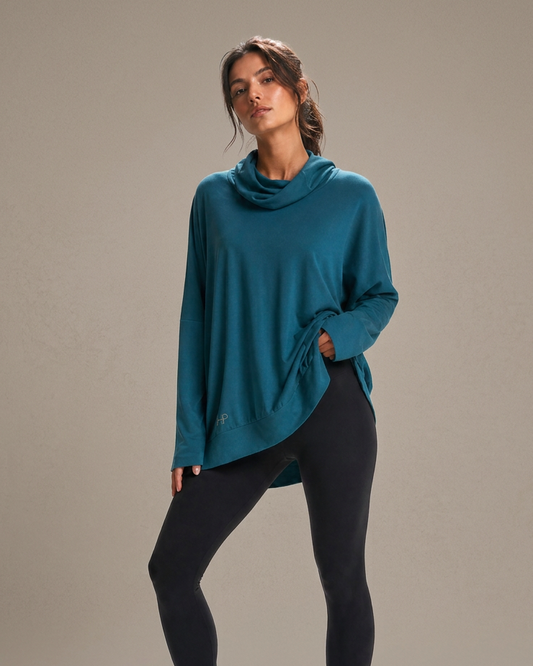 Green - Hajar Soft teal alternate pose