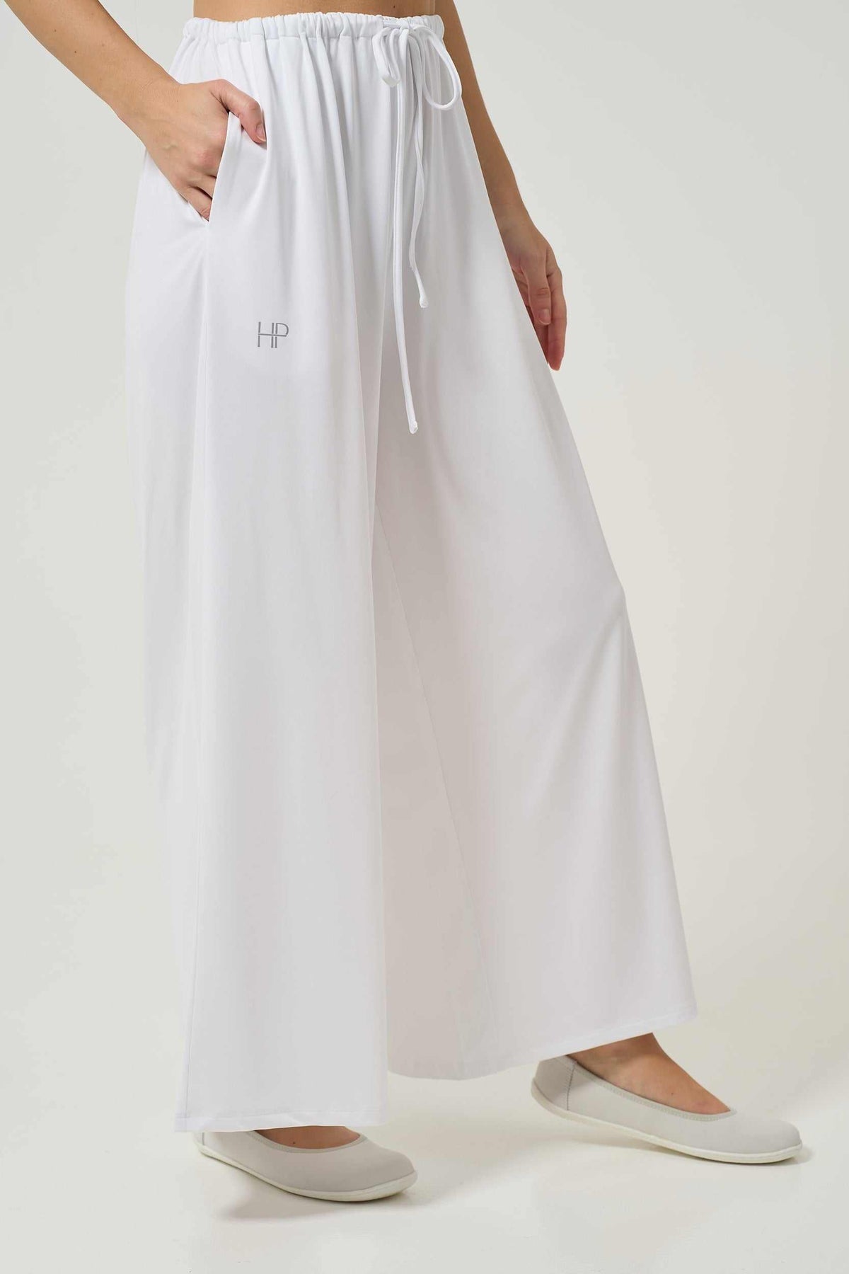 Essential Flow – Lightweight Palazzo Pants, Modest Wide-Leg