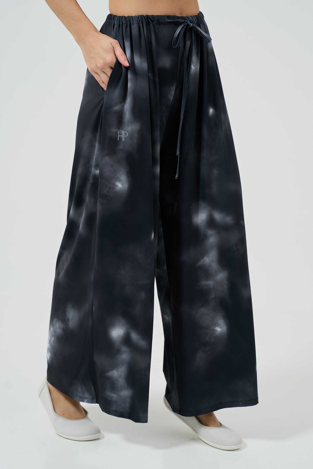 Essential Flow – Lightweight Palazzo Pants, Modest Wide-Leg