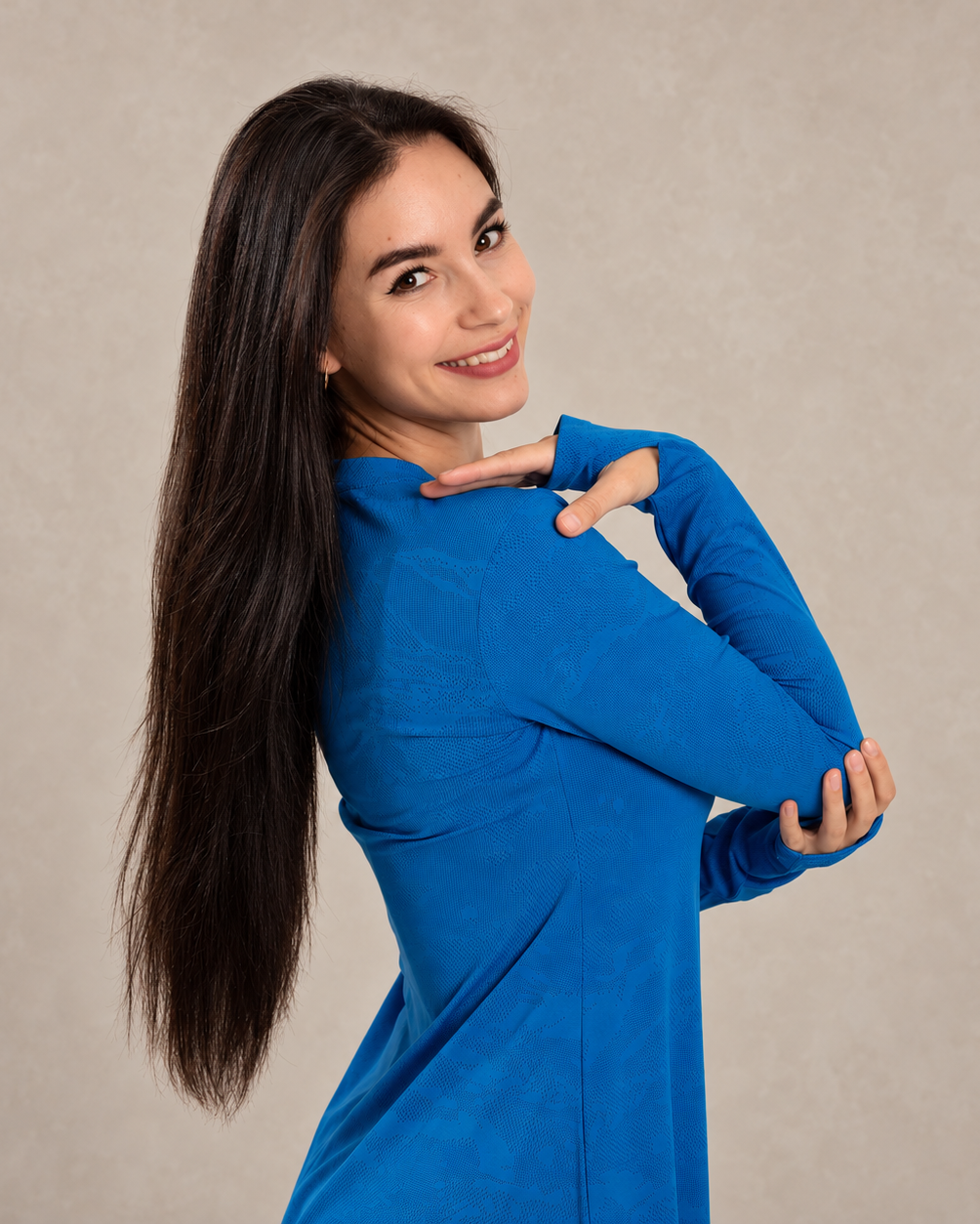 Maha – Long Jacquard Feminine Top, Modest Activewear