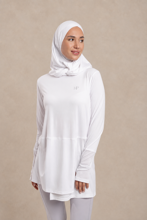 Hind Light & Noha Run Set – Long Running Top & Criss-Cross Sport Hijab