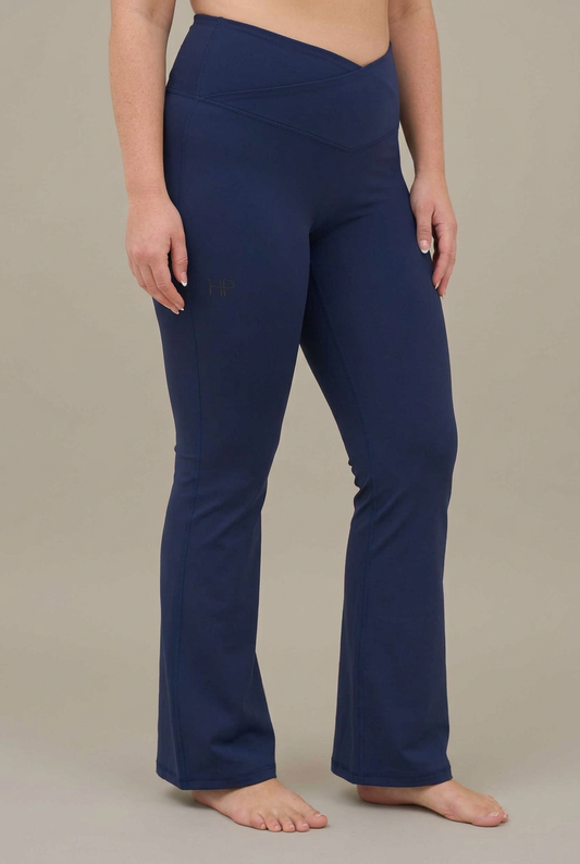 Full-length navy Layla Plus Size flare leggings