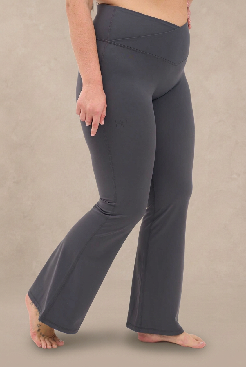 ليلى مقاسات كبيرة – ليقنز فلير (2XL–3XL)