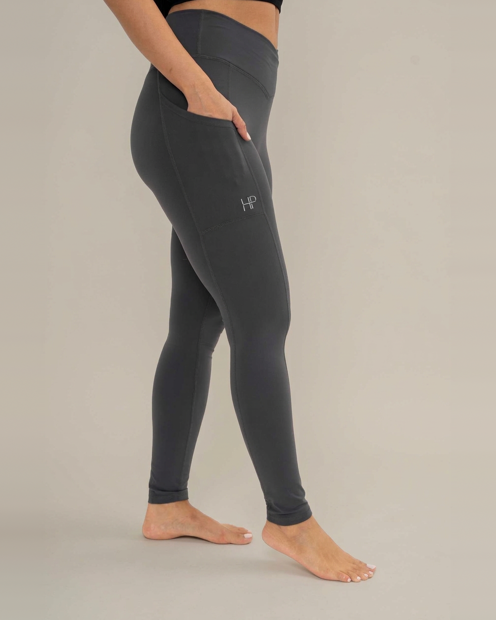 Zayana – Performance Leggings with Criss-Cross Waist