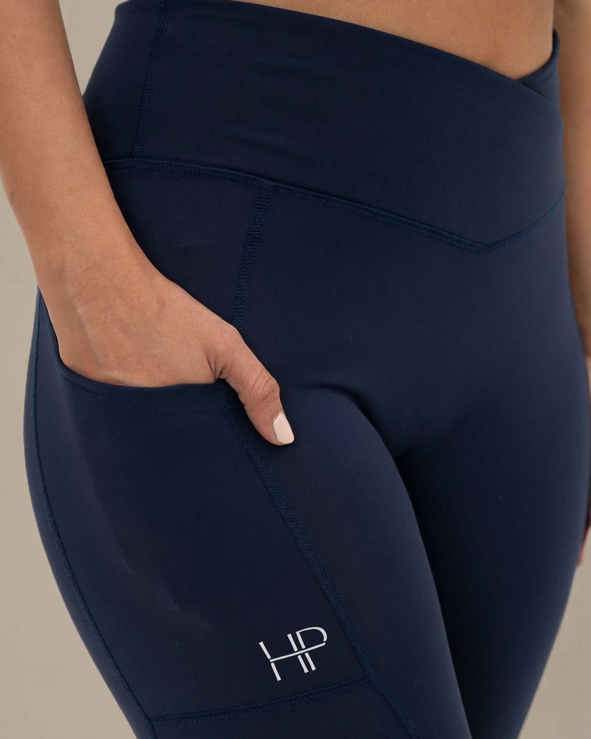 Zayana – Performance Leggings with Criss-Cross Waist